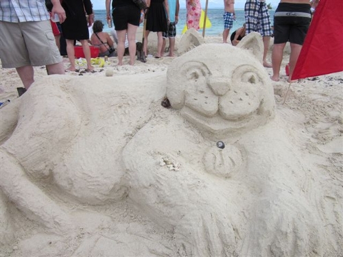 Sand sculpture cat